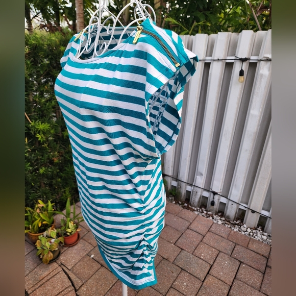 Michael Kors stripped stretch shirt, aqua & white, Sz Medium, EUC - Picture 5 of 8